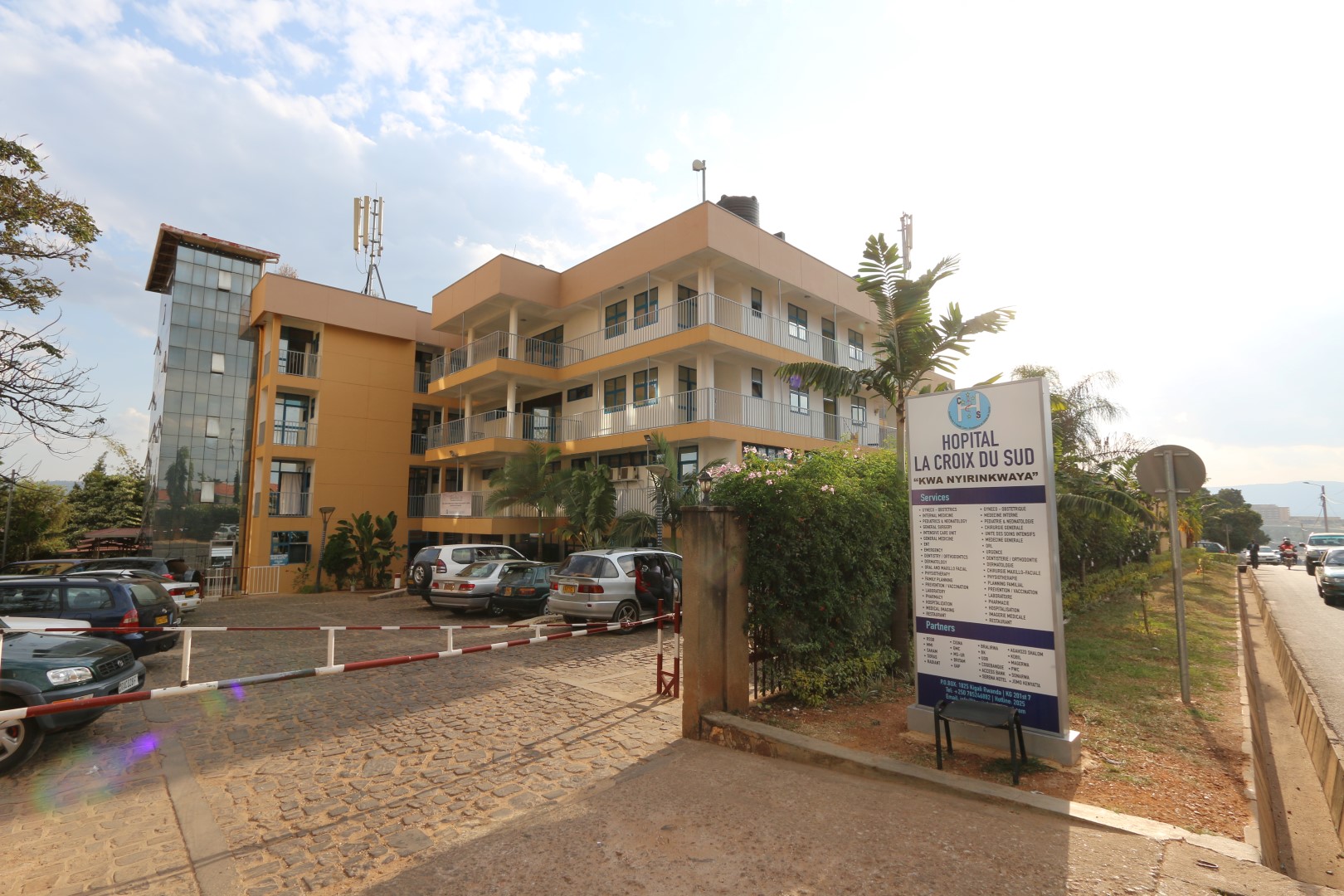 hospital image 3: Kigali-LaCroix-2